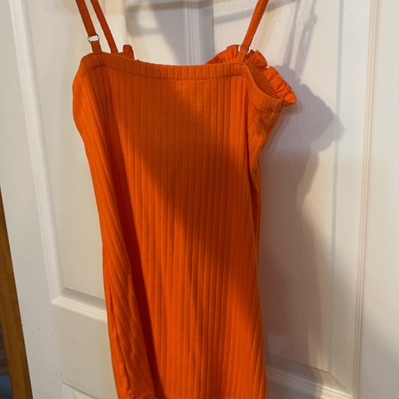 Orange Venus tank size XS - Picture 4 of 4